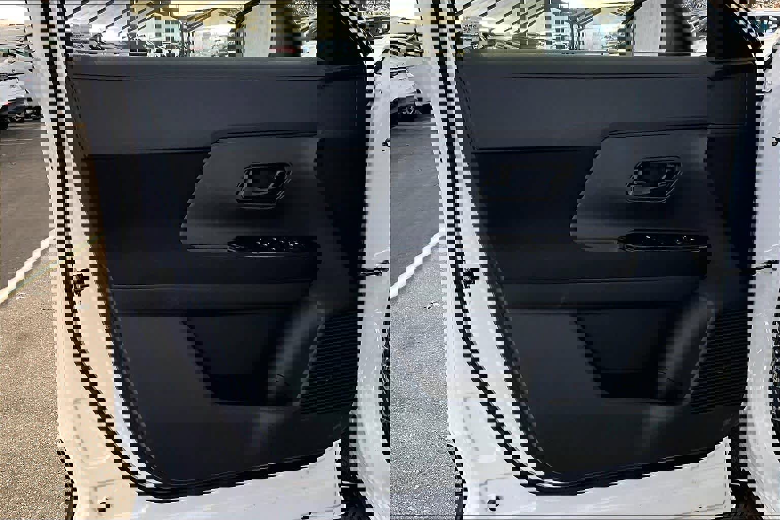 New 2026 Nissan Kicks S image 13