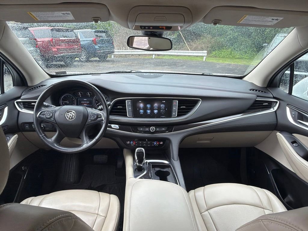 Used 2018 Buick Enclave Premium AWD/4WD image 18