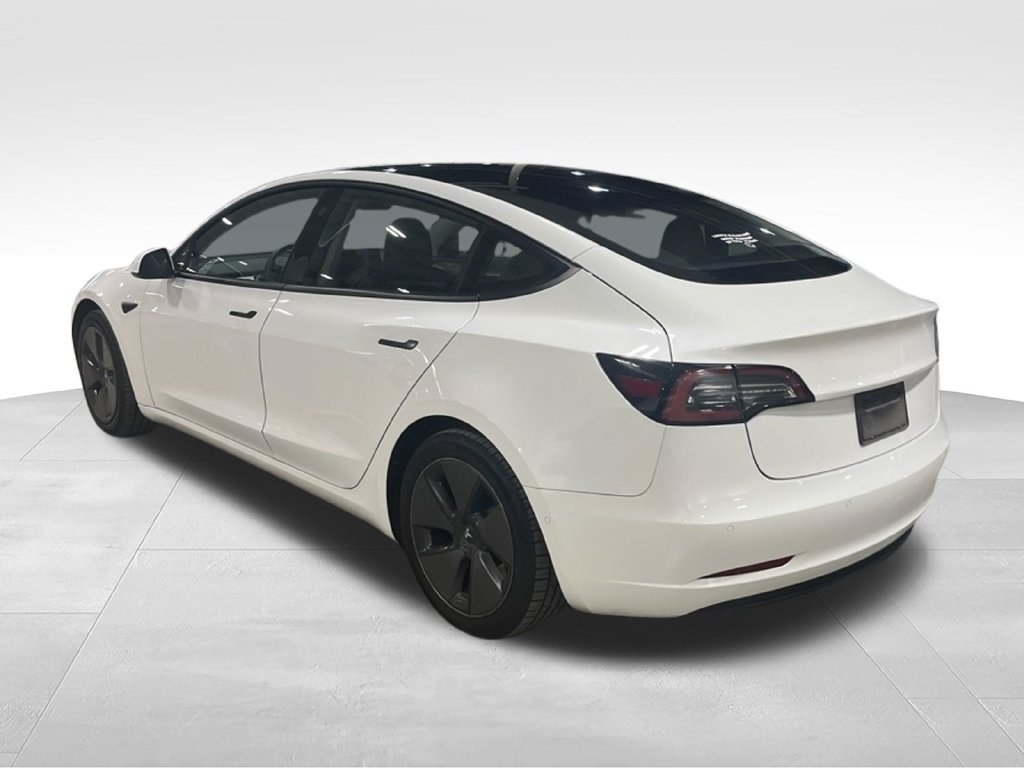 Used 2021 Tesla Model 3 Standard Range Plus RWD image 9
