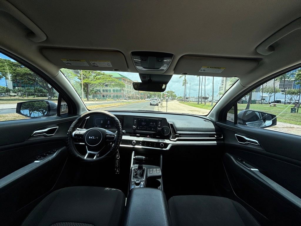 Used 2024 Kia Niro EX Touring FWD image 12