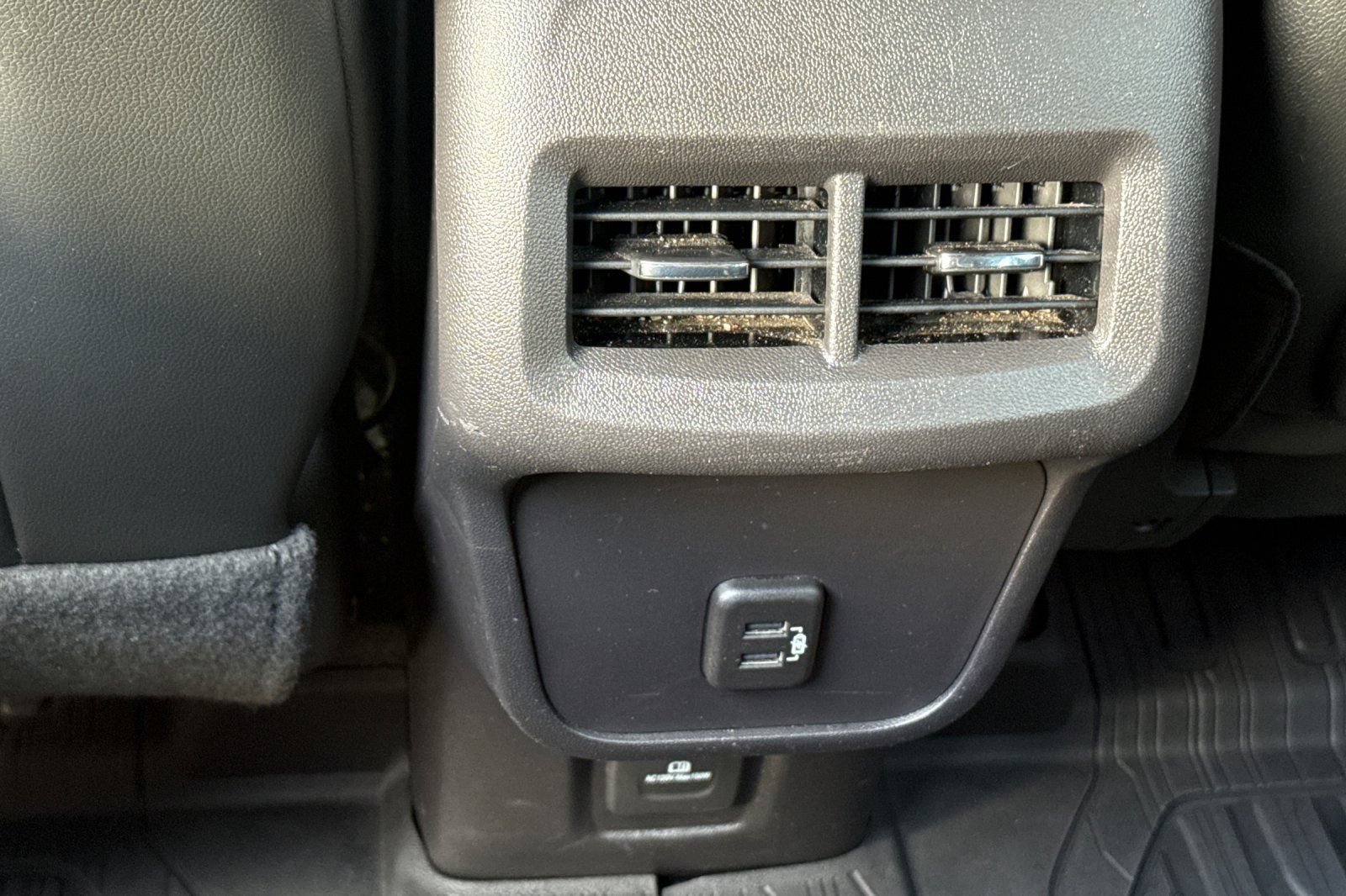 Used 2024 GMC Terrain AT4 w/ LPO, Floor Liner Package AWD/4WD image 42