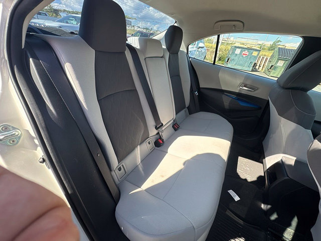 Used 2020 Toyota Corolla LE FWD image 24
