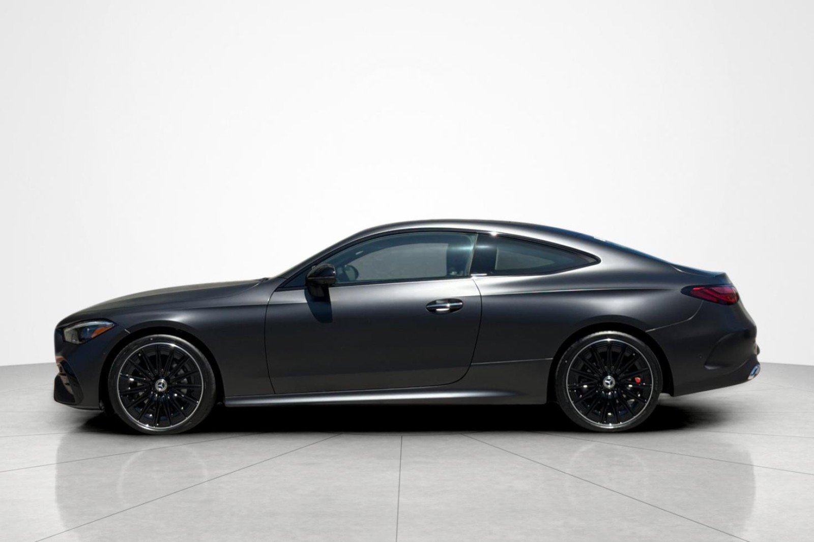 New 2026 Mercedes-Benz CLE 300 4MATIC Coupe image 2