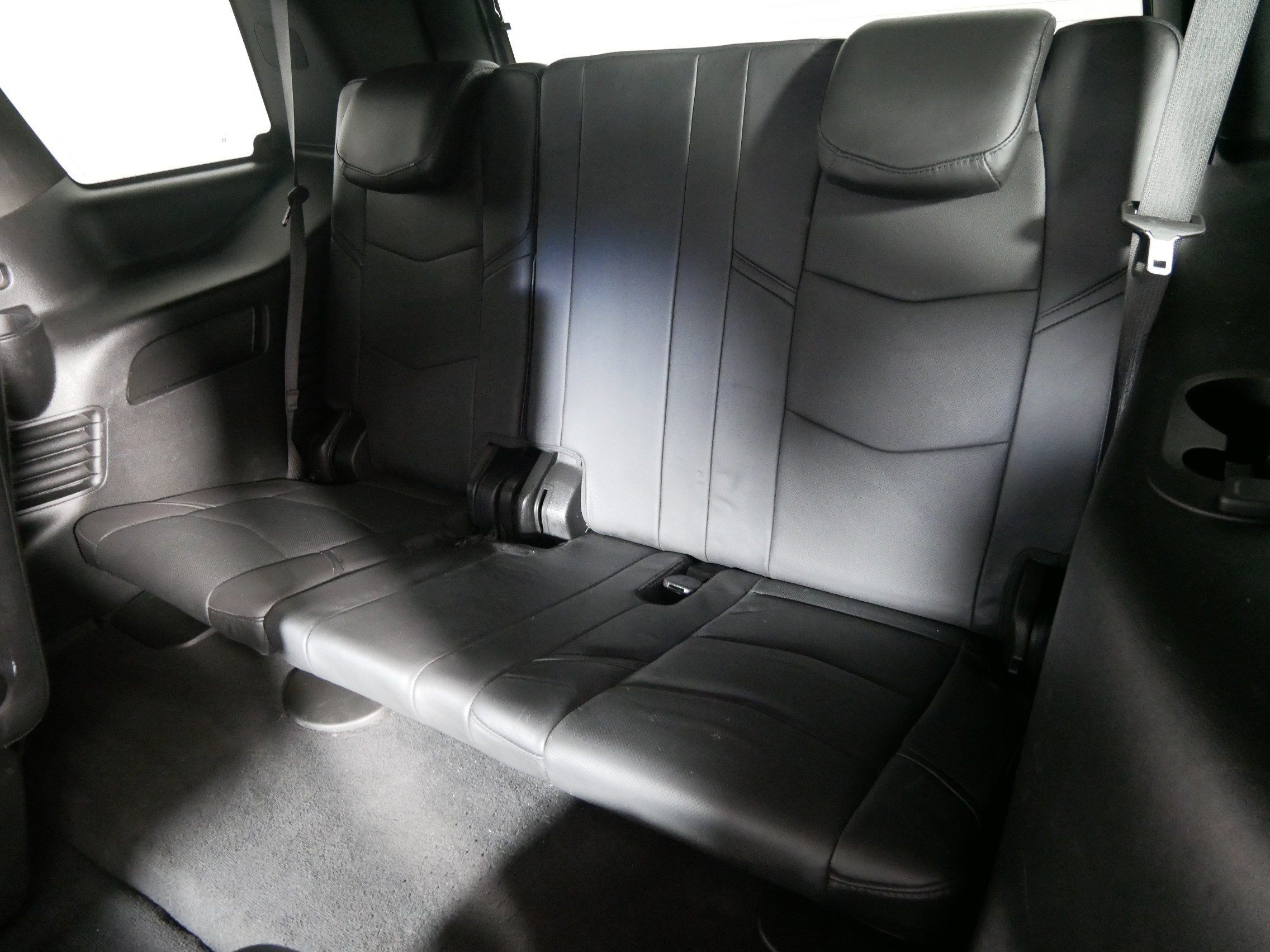 Certified 2018 Cadillac Escalade Platinum AWD/4WD image 33