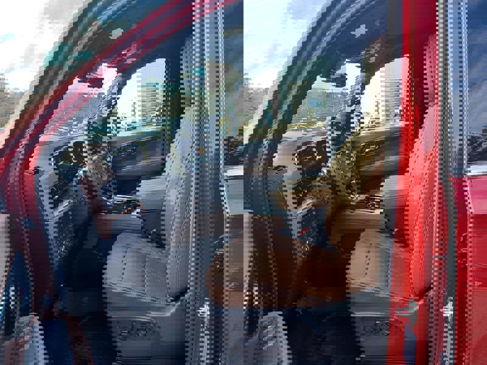 Used 2025 Chevrolet Tahoe High Country image 7