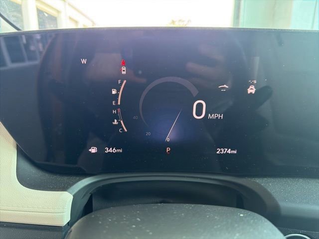 Used 2025 Buick Encore GX Avenir w/ Avenir Technology Package FWD image 4