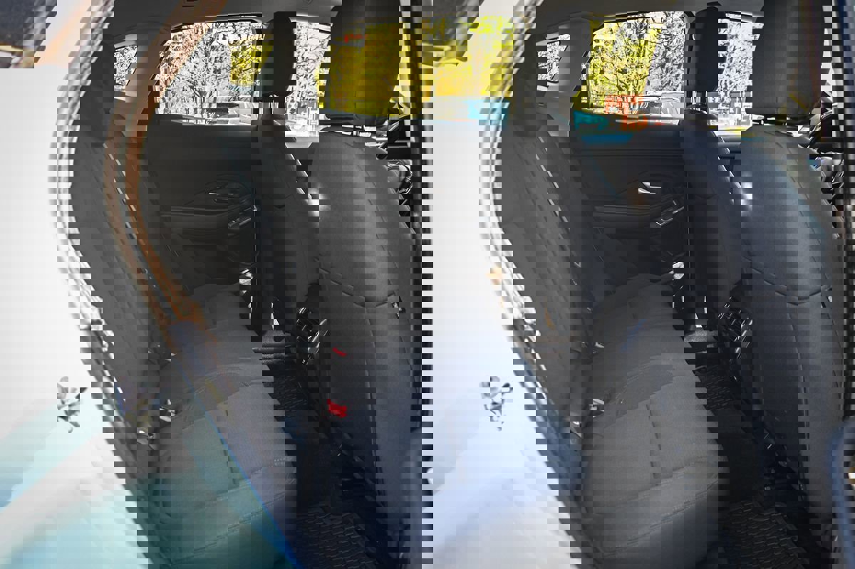 Used 2018 Jaguar E-PACE image 16