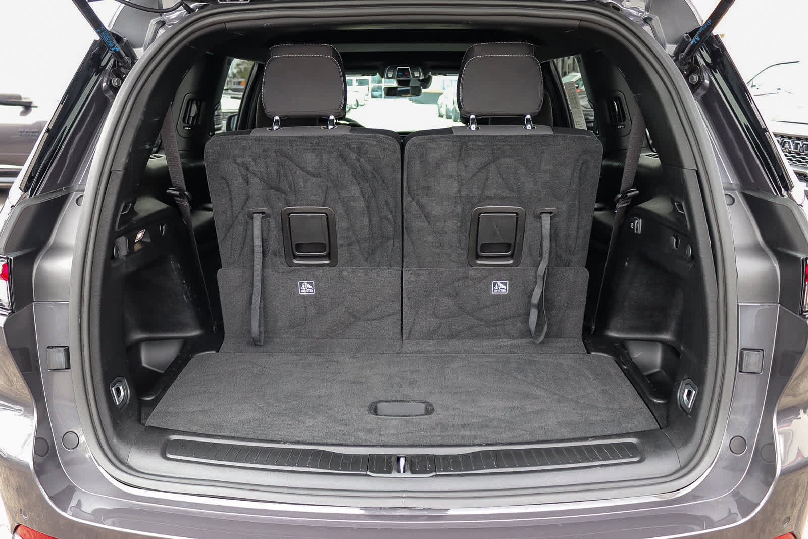 Used 2025 Jeep Grand Cherokee L Laredo RWD image 26
