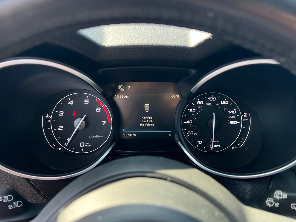 Used 2020 Alfa Romeo Stelvio Ti w/ Active Blind Spot Package AWD/4WD image 18