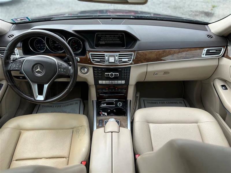 Used 2014 Mercedes-Benz E 350 4MATIC Sedan image 17
