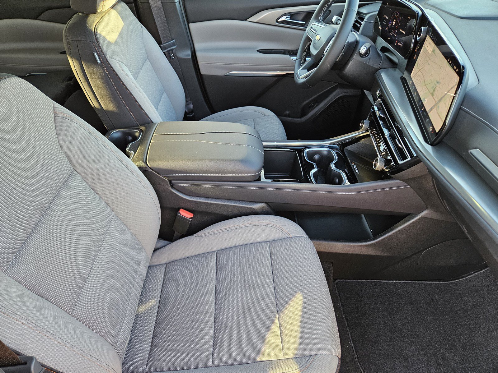 New 2027 Chevrolet Traverse LT w/ Driver Confidence Package FWD image 10