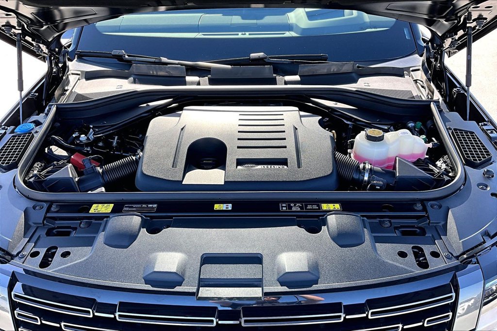 New 2026 Land Rover Range Rover SE AWD/4WD image 12