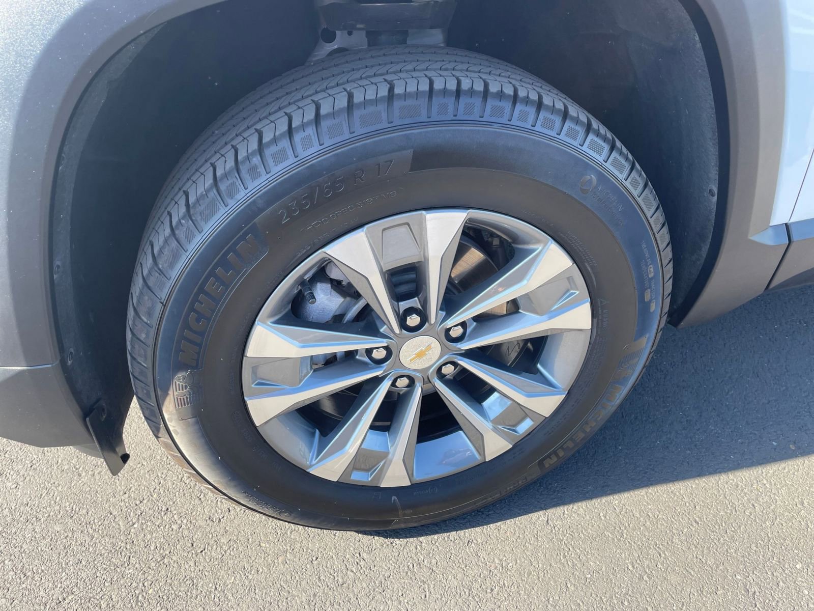 Used 2025 Chevrolet Equinox LT image 29