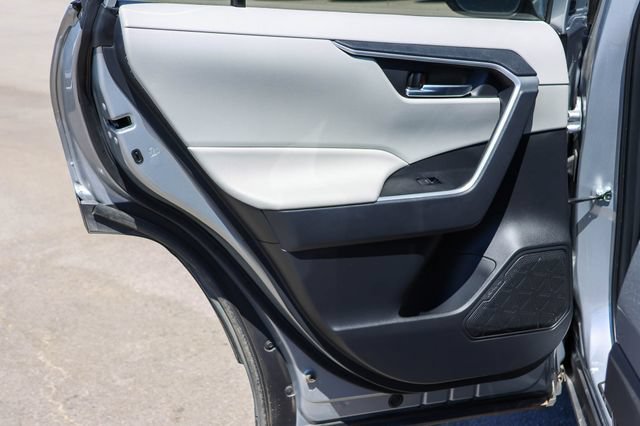 Used 2025 Toyota RAV4 XLE FWD image 12