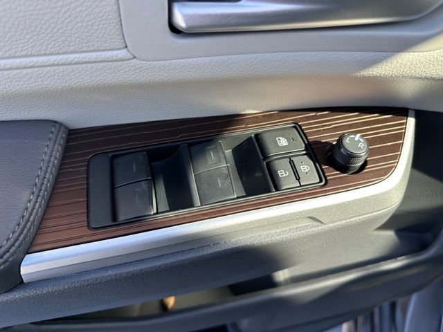 Used 2023 Toyota Sienna XLE image 22