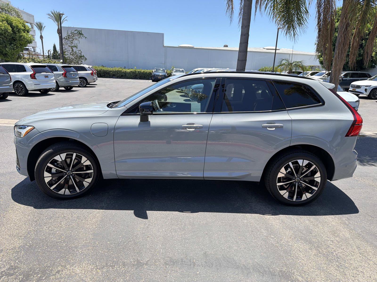 Used 2026 Volvo XC60 T8 Plus w/ Protection Package Premier AWD/4WD image 8