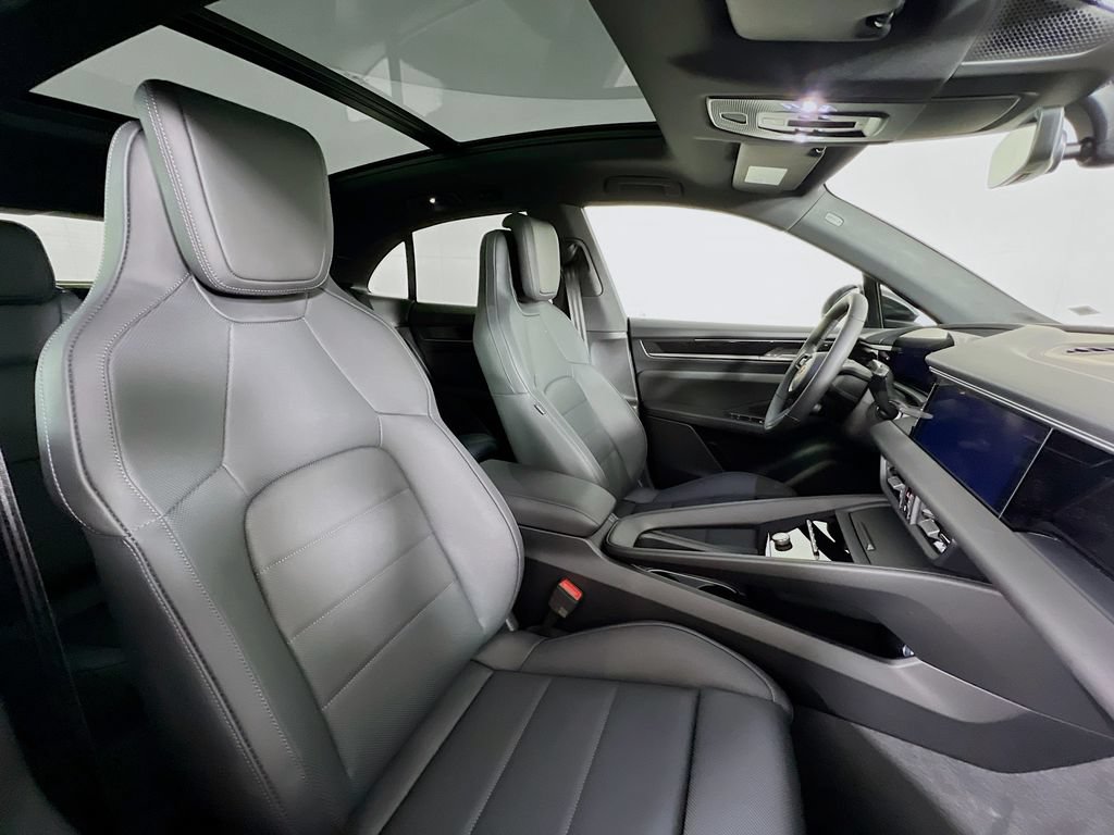 New 2026 Porsche Macan 4 Electric AWD/4WD image 30