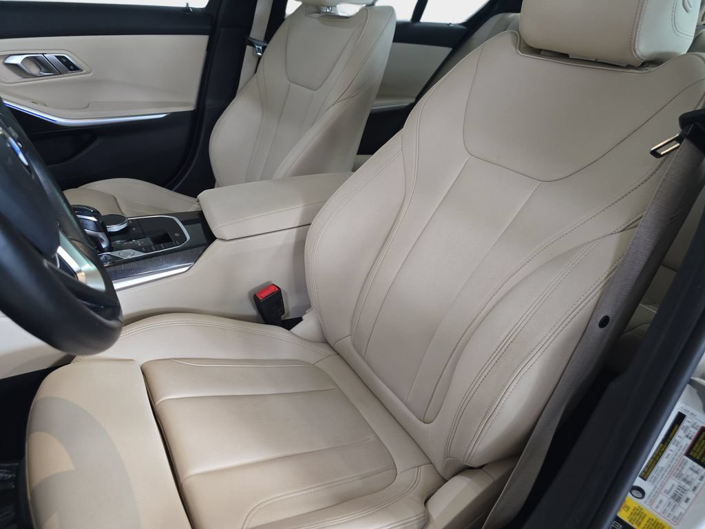 Used 2021 BMW 330i xDrive Sedan w/ Convenience Package AWD/4WD image 17