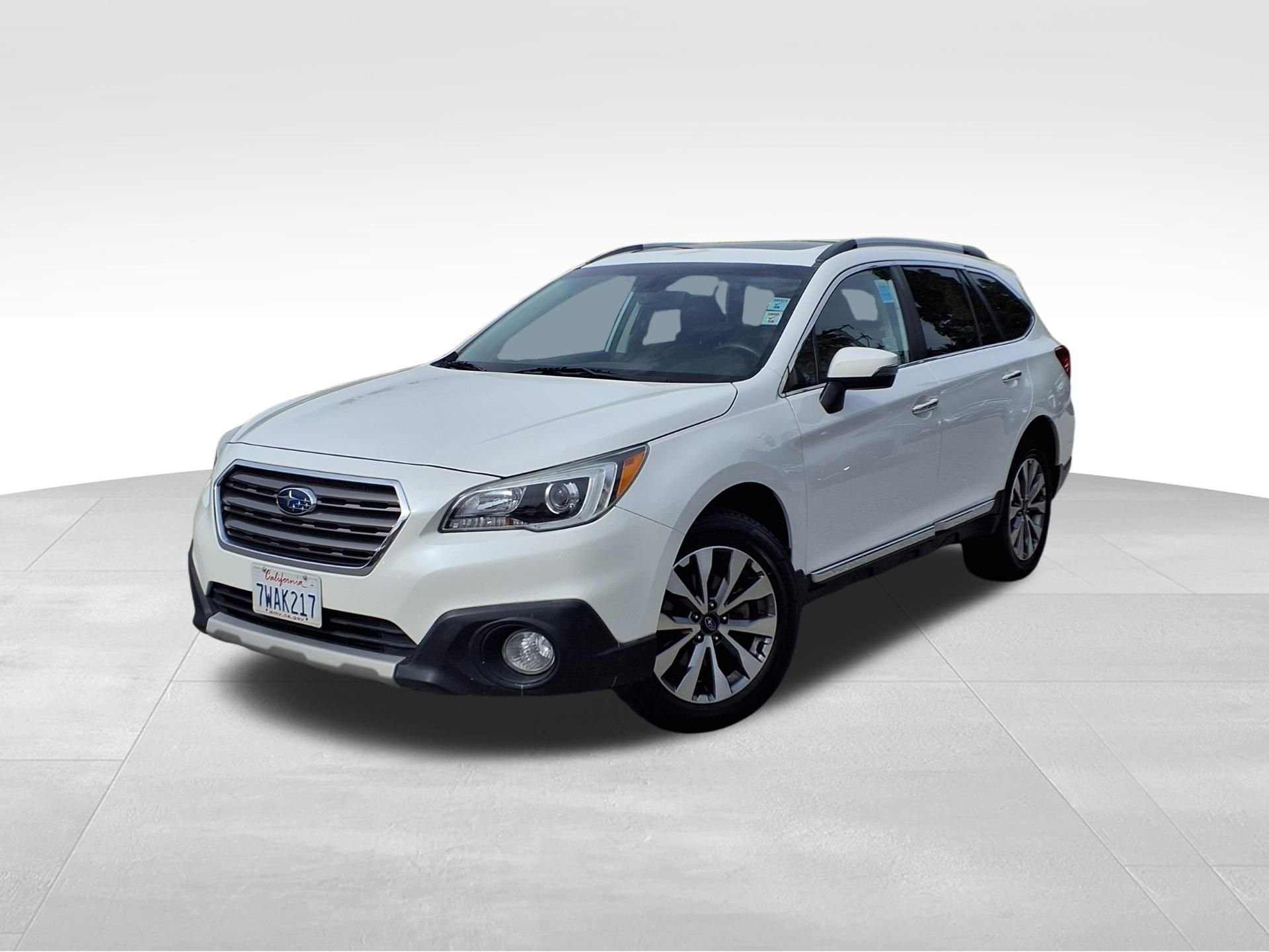 Used 2017 Subaru Outback 3.6R Touring image 1