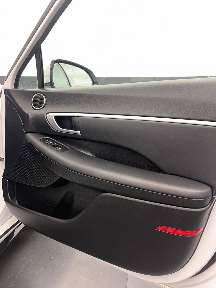 Used 2025 Hyundai Sonata SEL FWD image 25