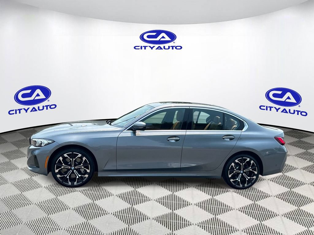 Used 2025 BMW 330i Sedan w/ Premium Package RWD image 7
