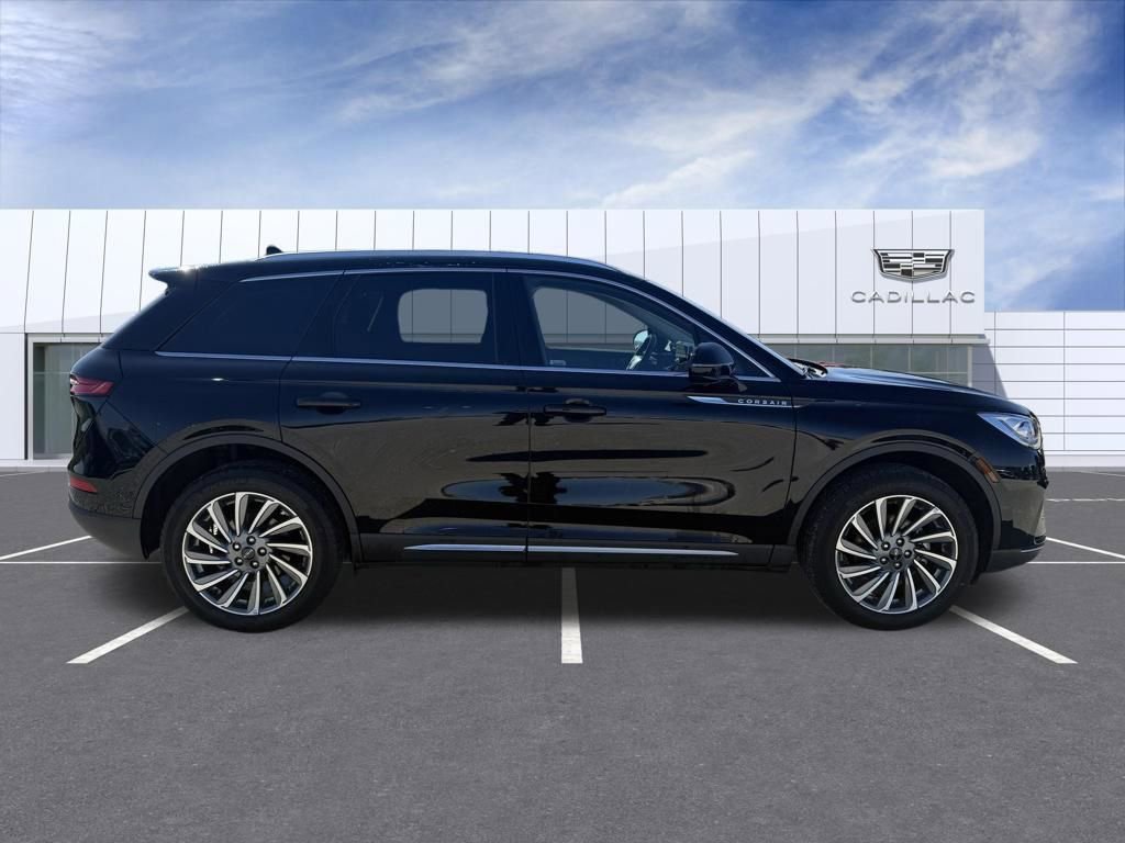 Used 2023 Lincoln Corsair Reserve w/ Equipment Group 201A image 2