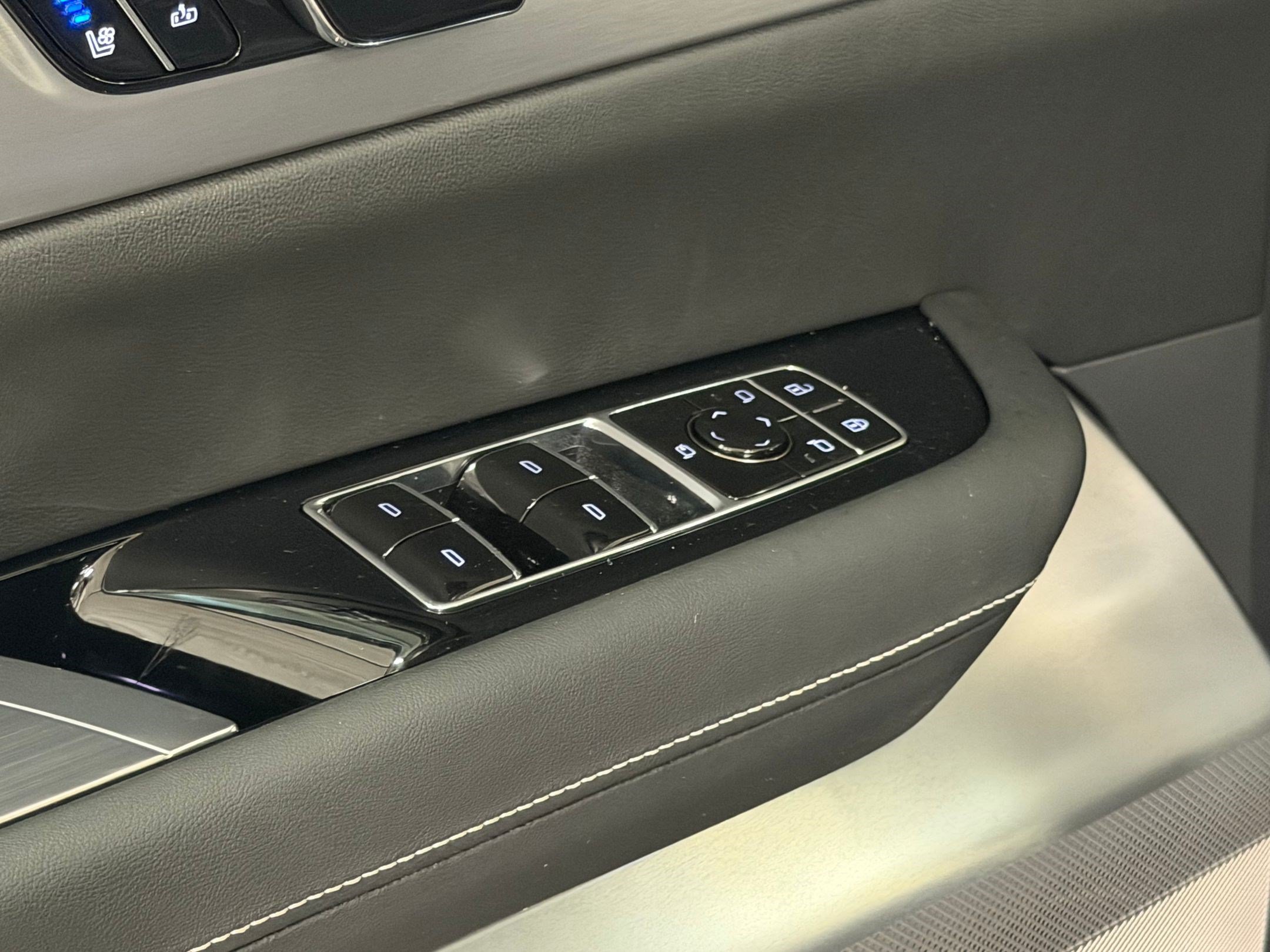 New 2027 Cadillac Vistiq Luxury AWD/4WD image 28