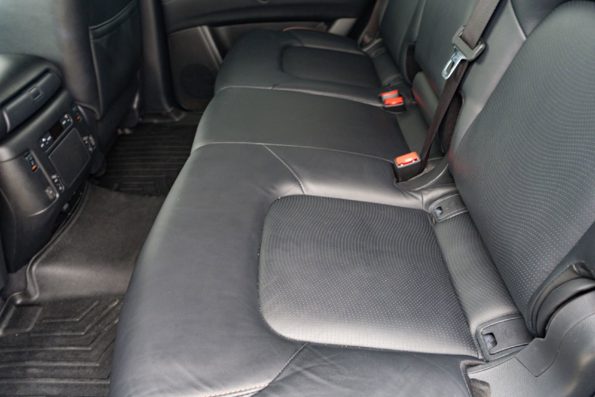 Used 2019 Nissan Armada Platinum AWD/4WD image 23