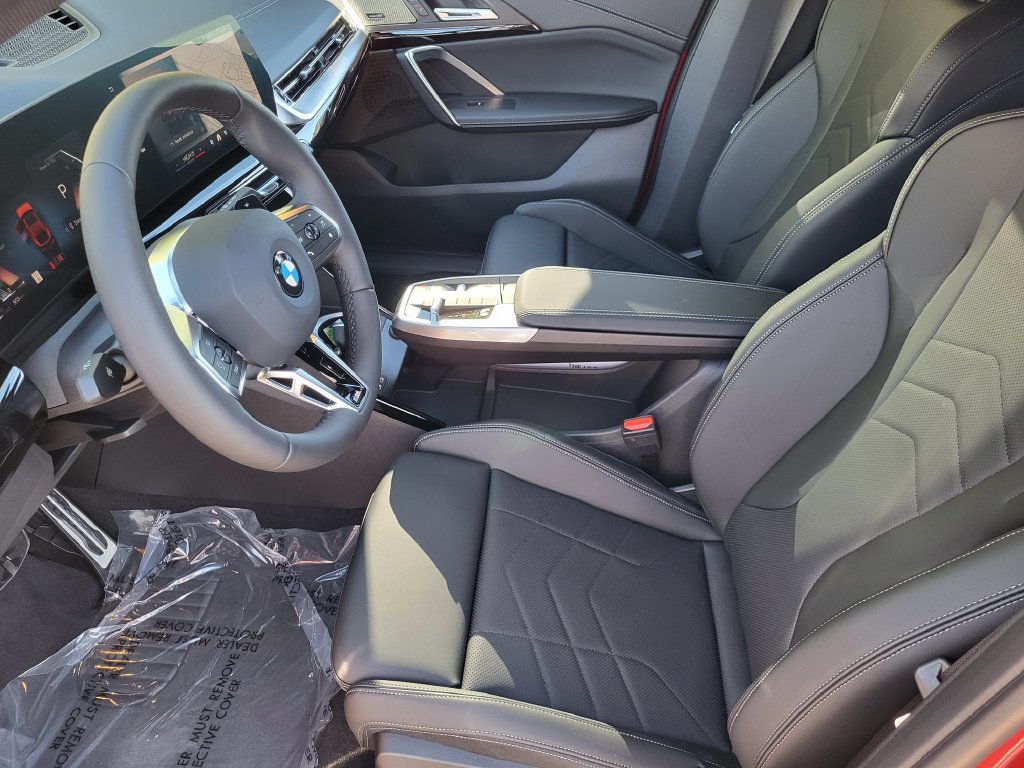 New 2027 BMW X2 xDrive28i AWD/4WD image 9