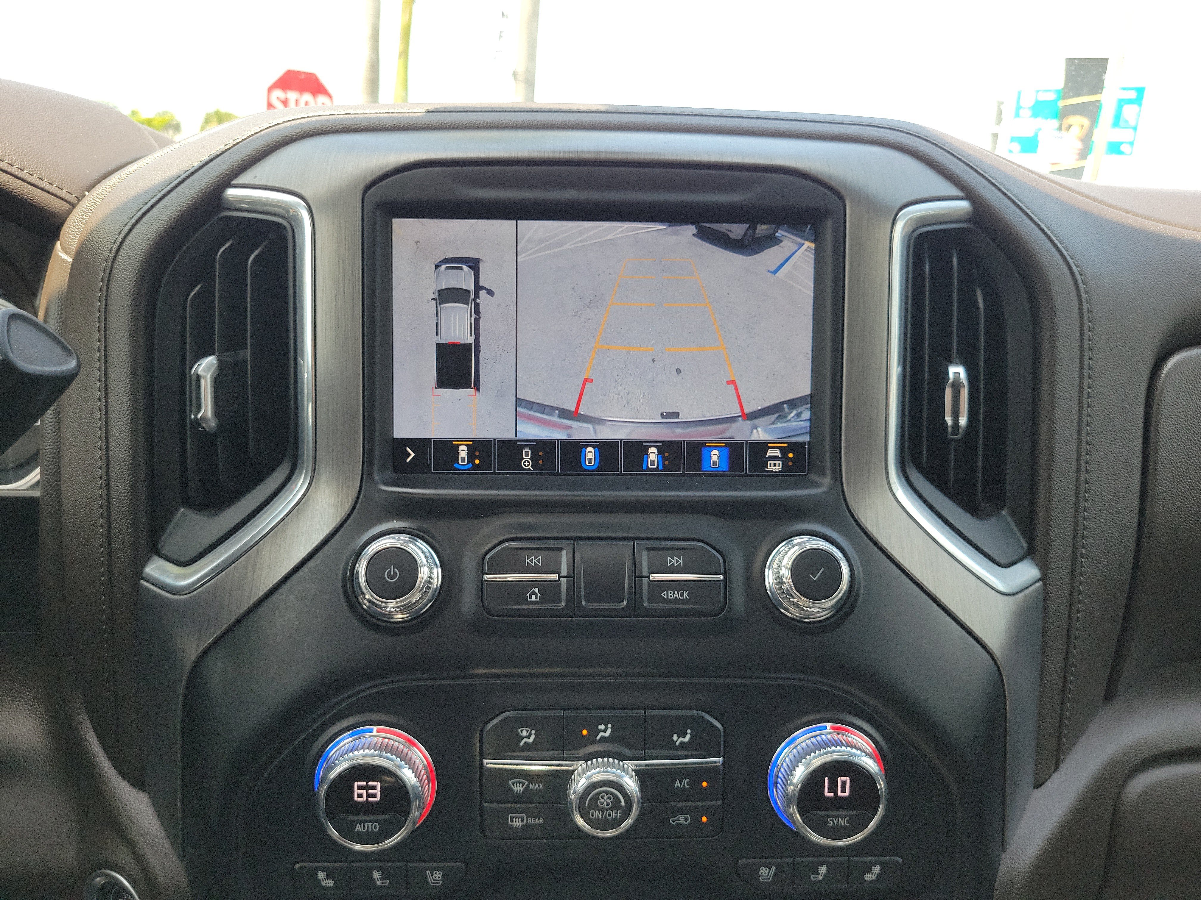 Used 2021 GMC Sierra 2500 Denali w/ Denali Ultimate Package AWD/4WD image 10