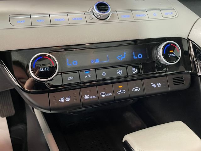 Used 2023 Hyundai Elantra Limited image 10