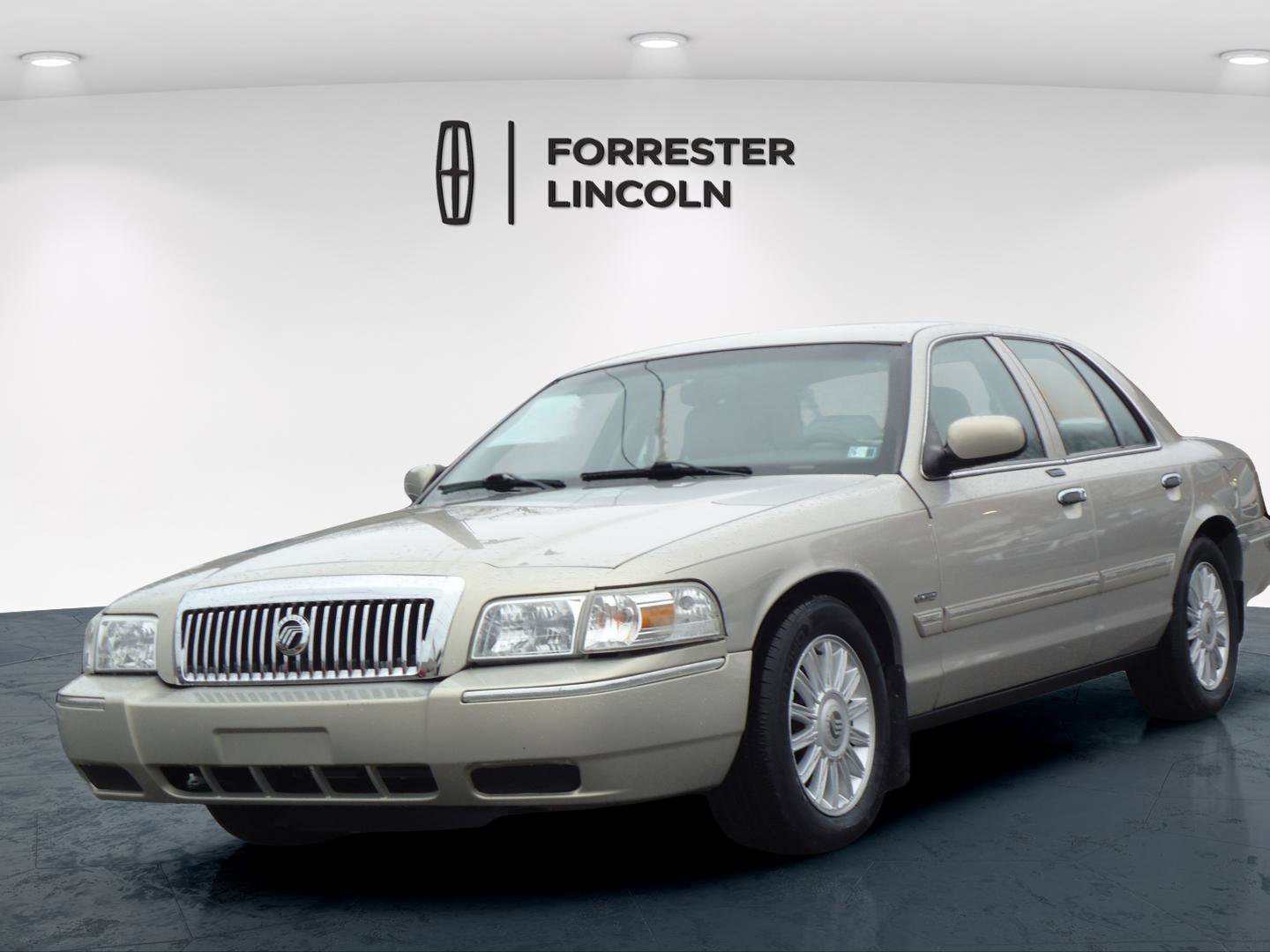 Used 2010 Mercury Grand Marquis LS image 7