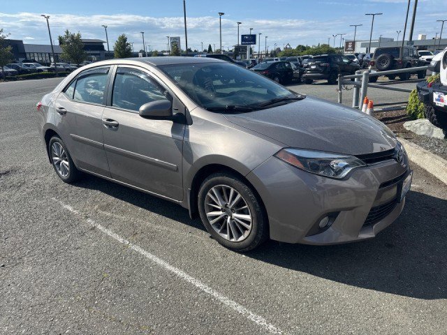 Used 2015 Toyota Corolla LE Premium FWD image 2