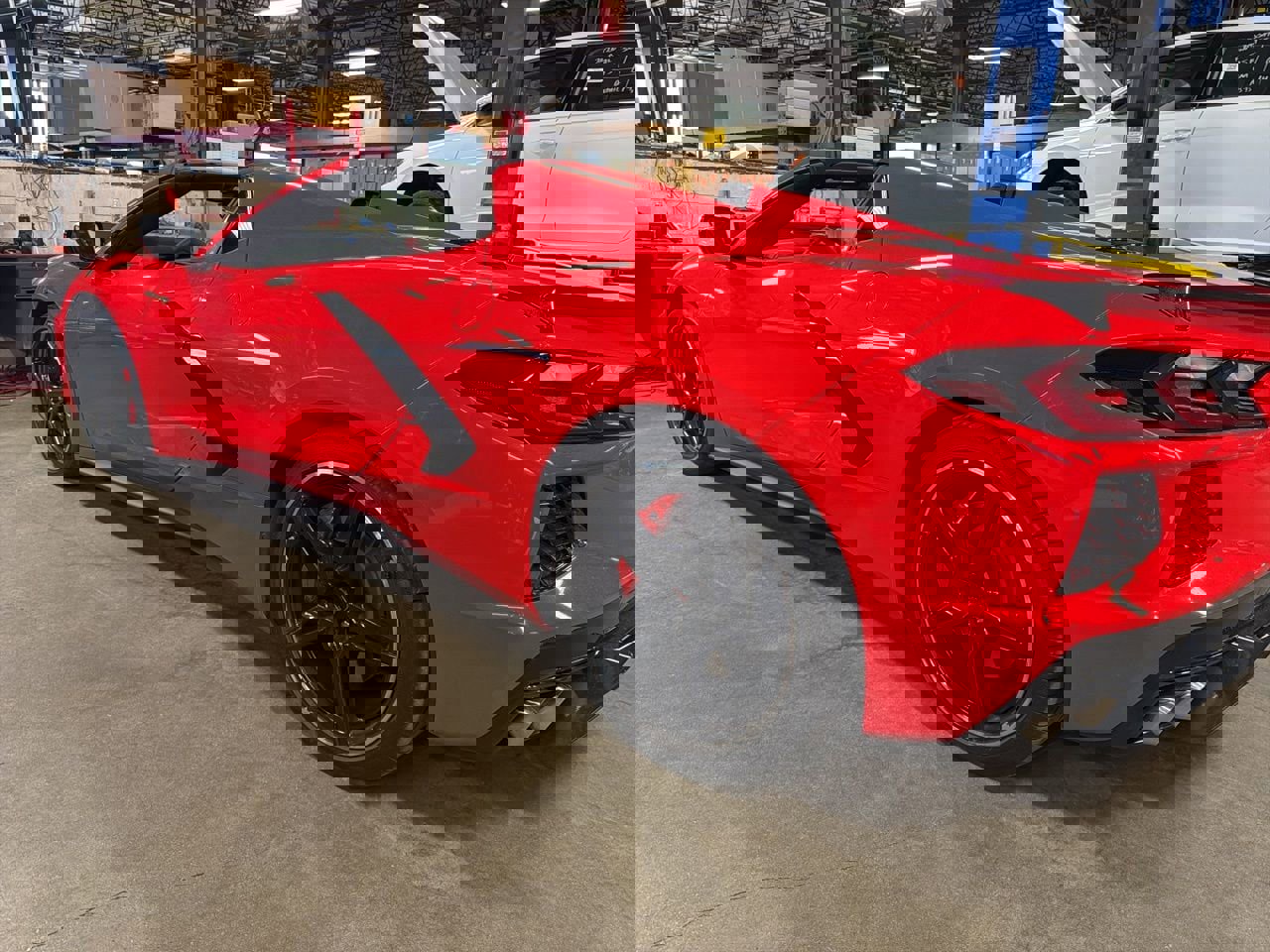 Used 2022 Chevrolet Corvette Stingray Preferred Conv w/ Z51 Performance Package RWD image 9