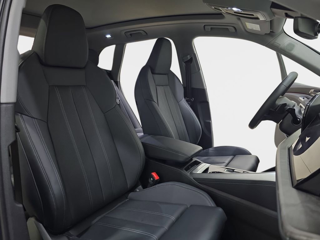 Certified 2025 Audi Q5 Prestige image 12