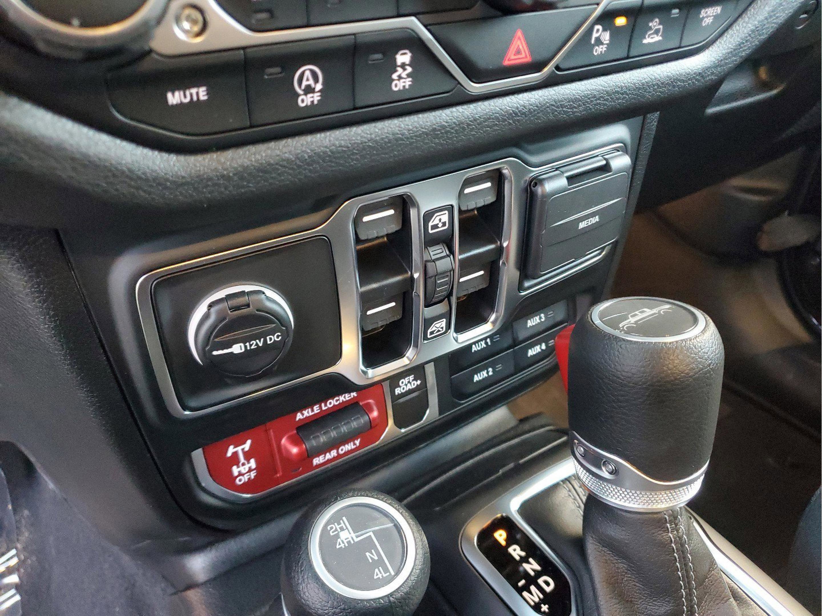 New 2025 Jeep Gladiator Willys image 10