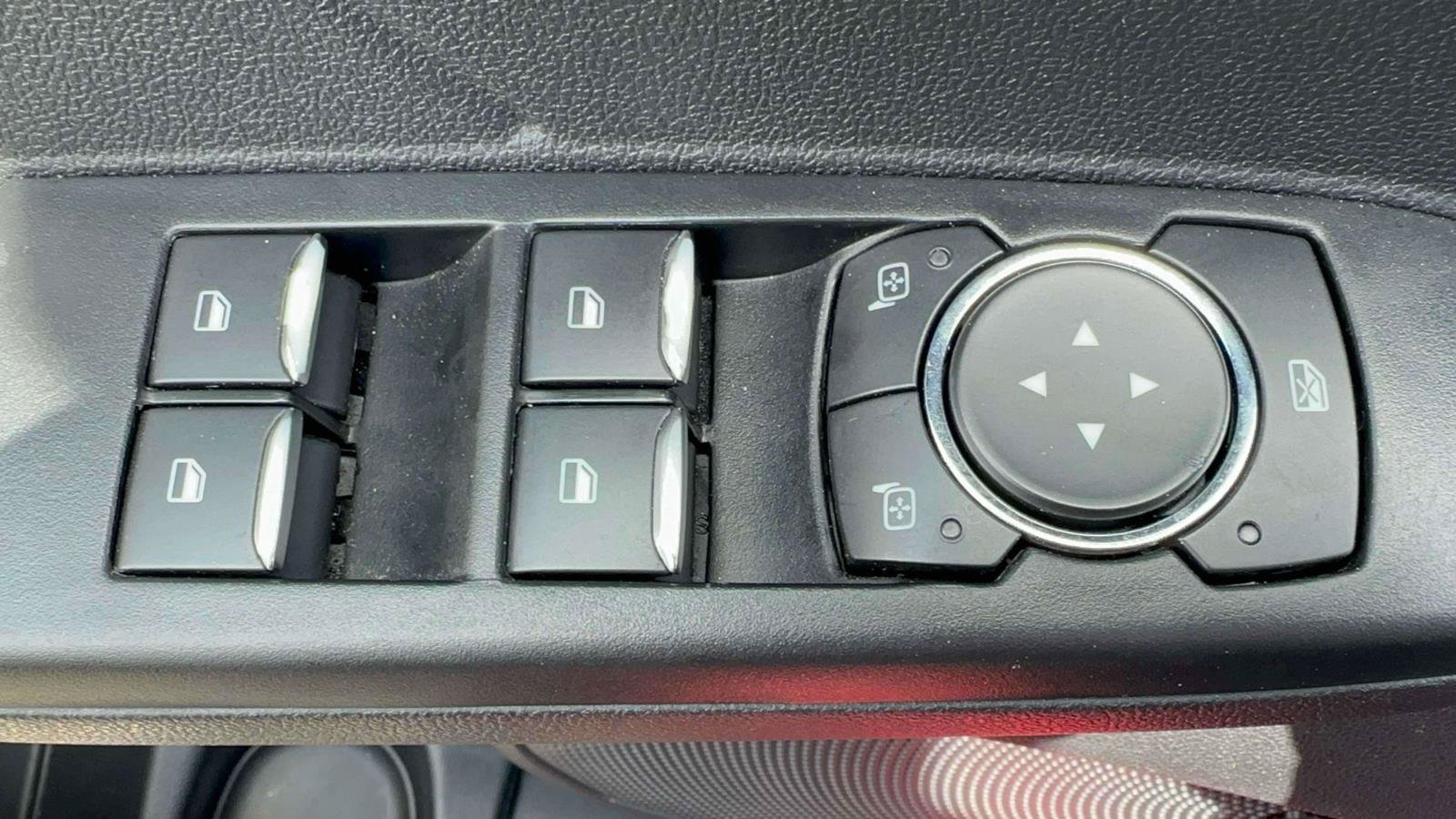Used 2022 Ford Escape SEL w/ SEL Stealth AWD Package image 10
