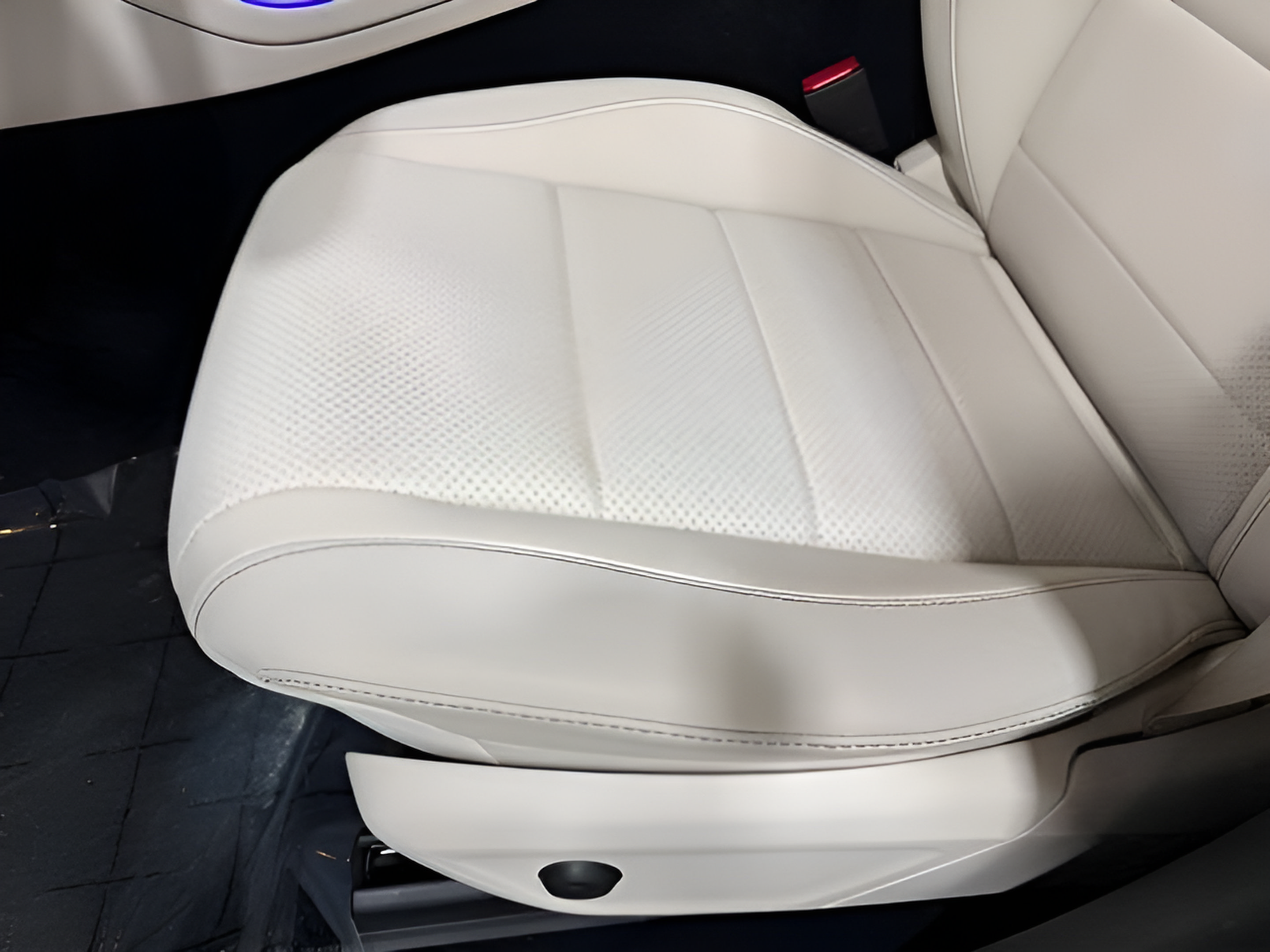 Certified 2025 Mercedes-Benz GLE 450 4MATIC image 30