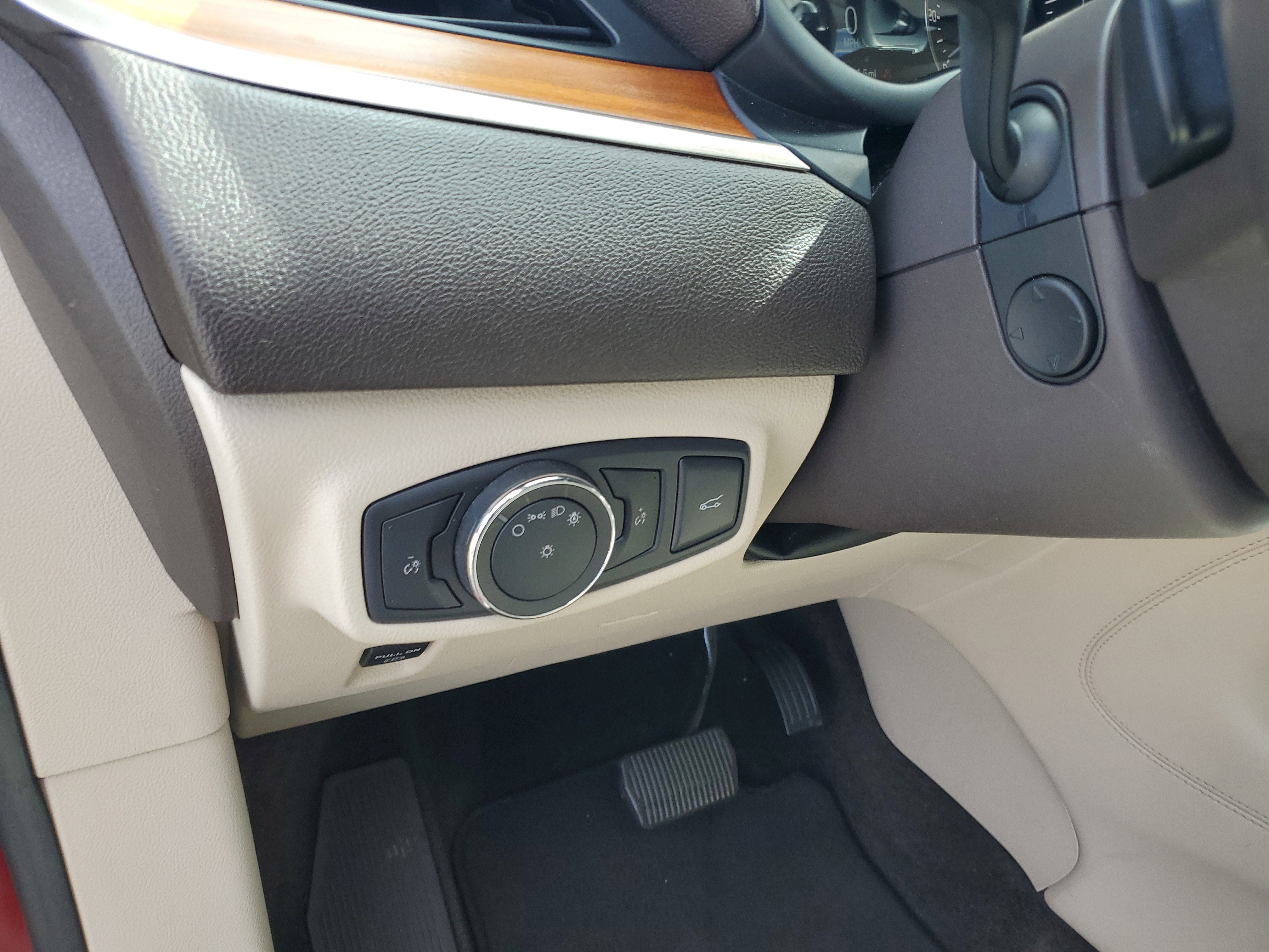 Used 2018 Lincoln MKC Select w/ Select Plus Package image 20