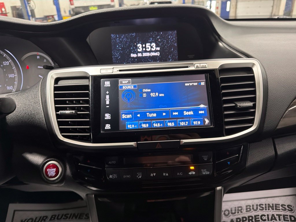 Used 2017 Honda Accord Touring image 16