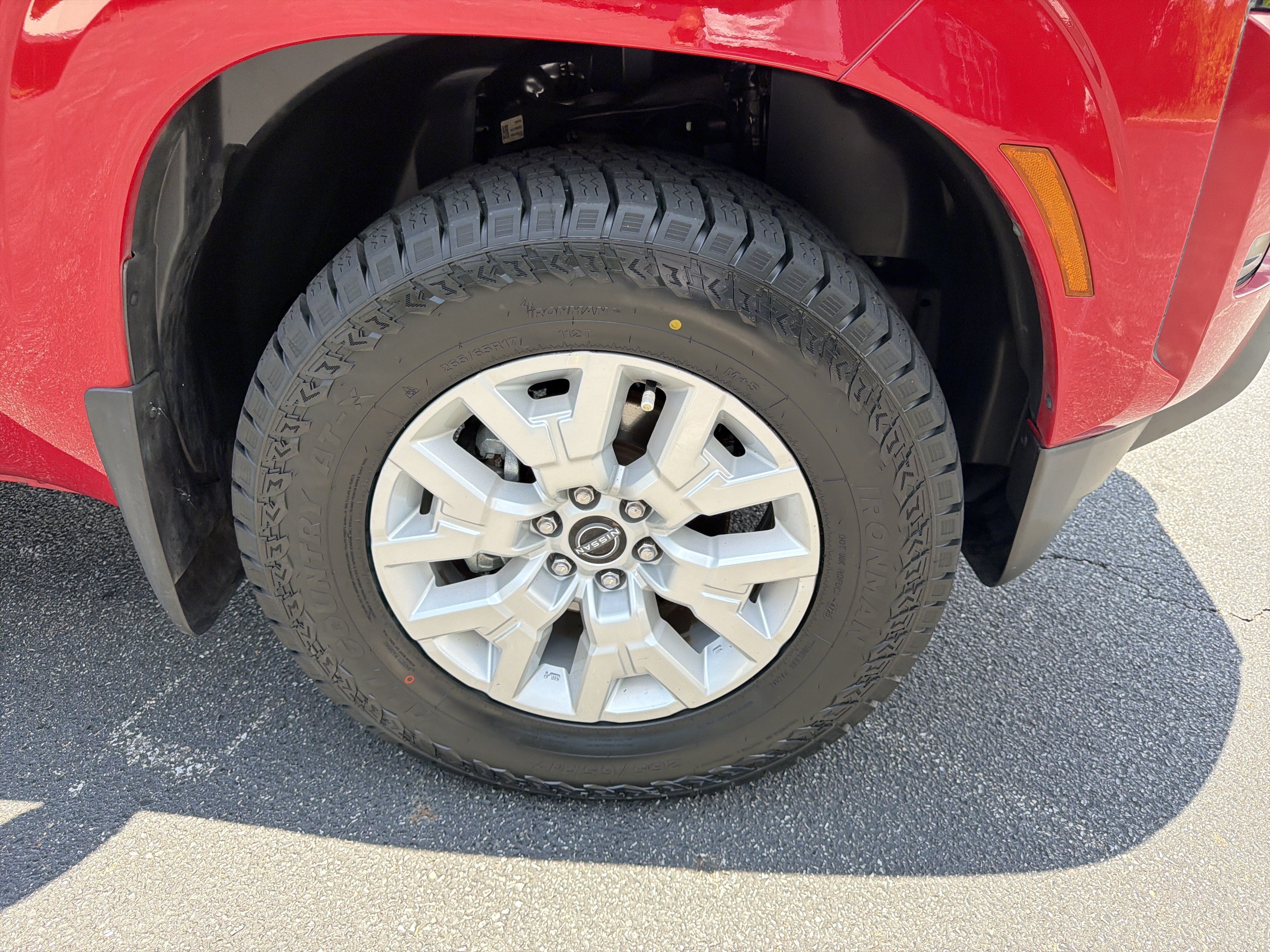 Used 2022 Nissan Frontier SV w/ Technology Package RWD image 12