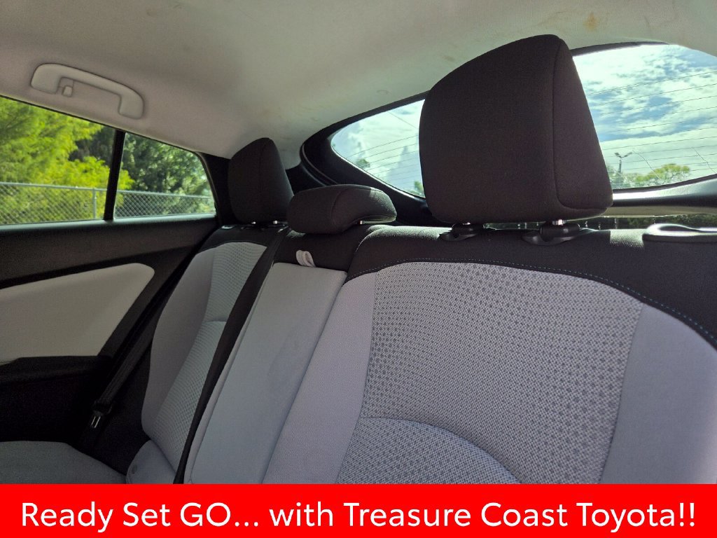 Used 2021 Toyota Prius LE FWD image 22