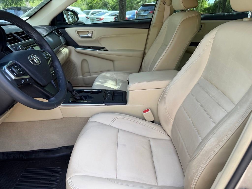 Used 2017 Toyota Camry XLE FWD image 14
