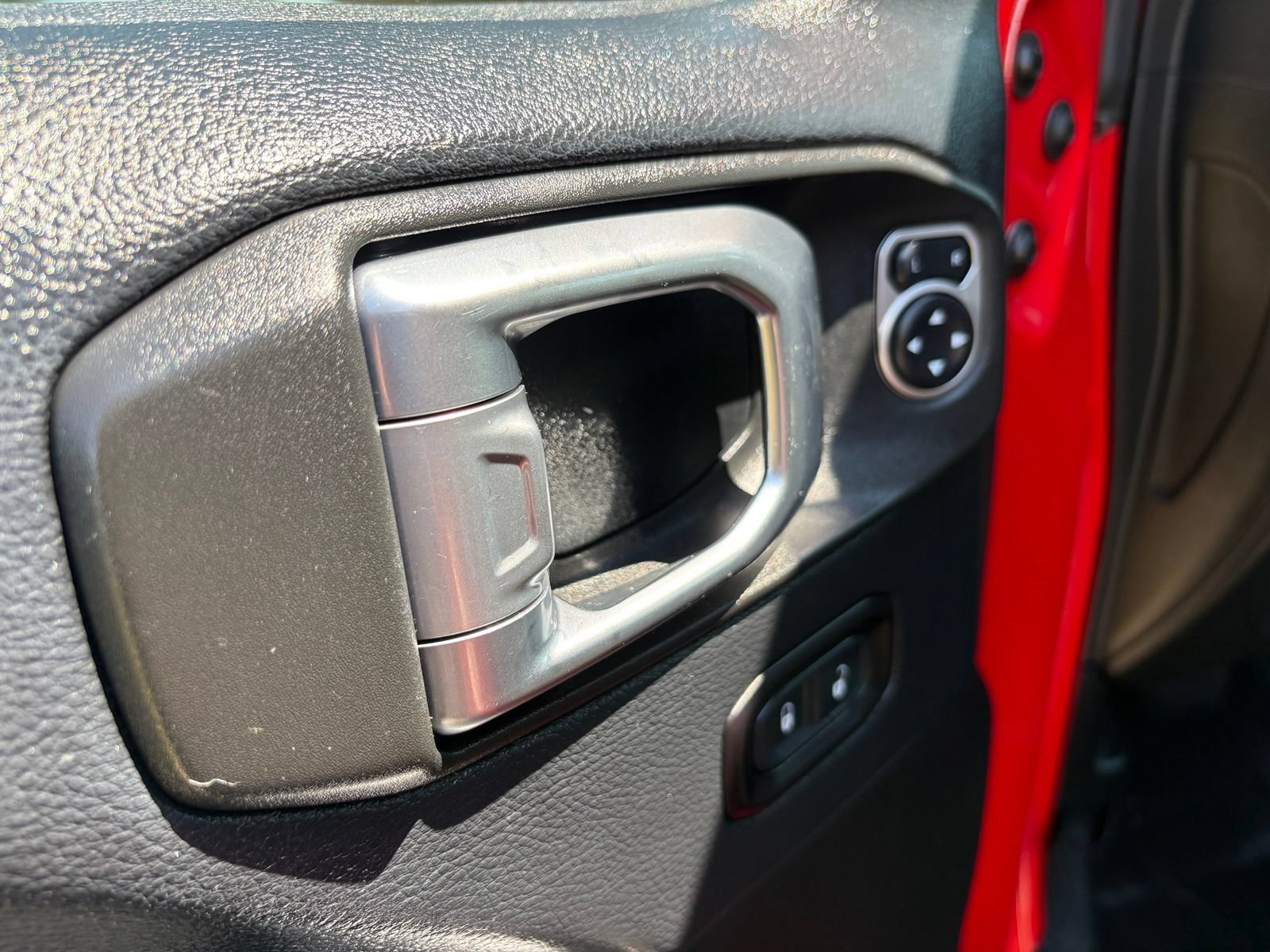 Used 2019 Jeep Wrangler Unlimited Sahara AWD/4WD image 26