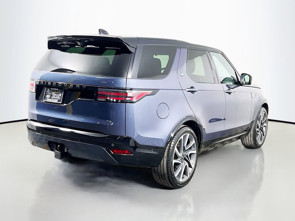 Used 2024 Land Rover Discovery Dynamic SE AWD/4WD image 5