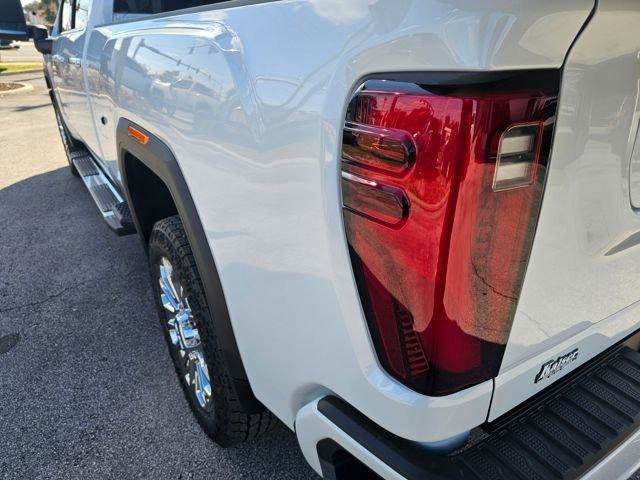 New 2026 GMC Sierra 2500 Denali w/ Denali Reserve Package image 15