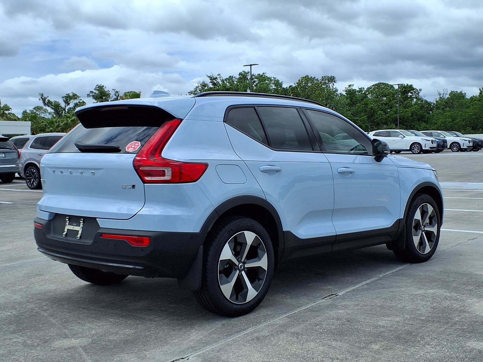 New 2026 Volvo XC40 B5 Plus w/ Protection Package Premier AWD/4WD image 7