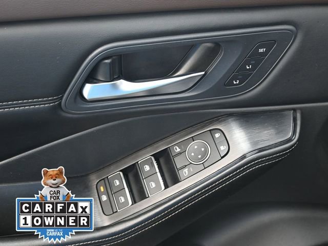 Used 2023 Nissan Rogue SL w/ SL Premium Package image 14
