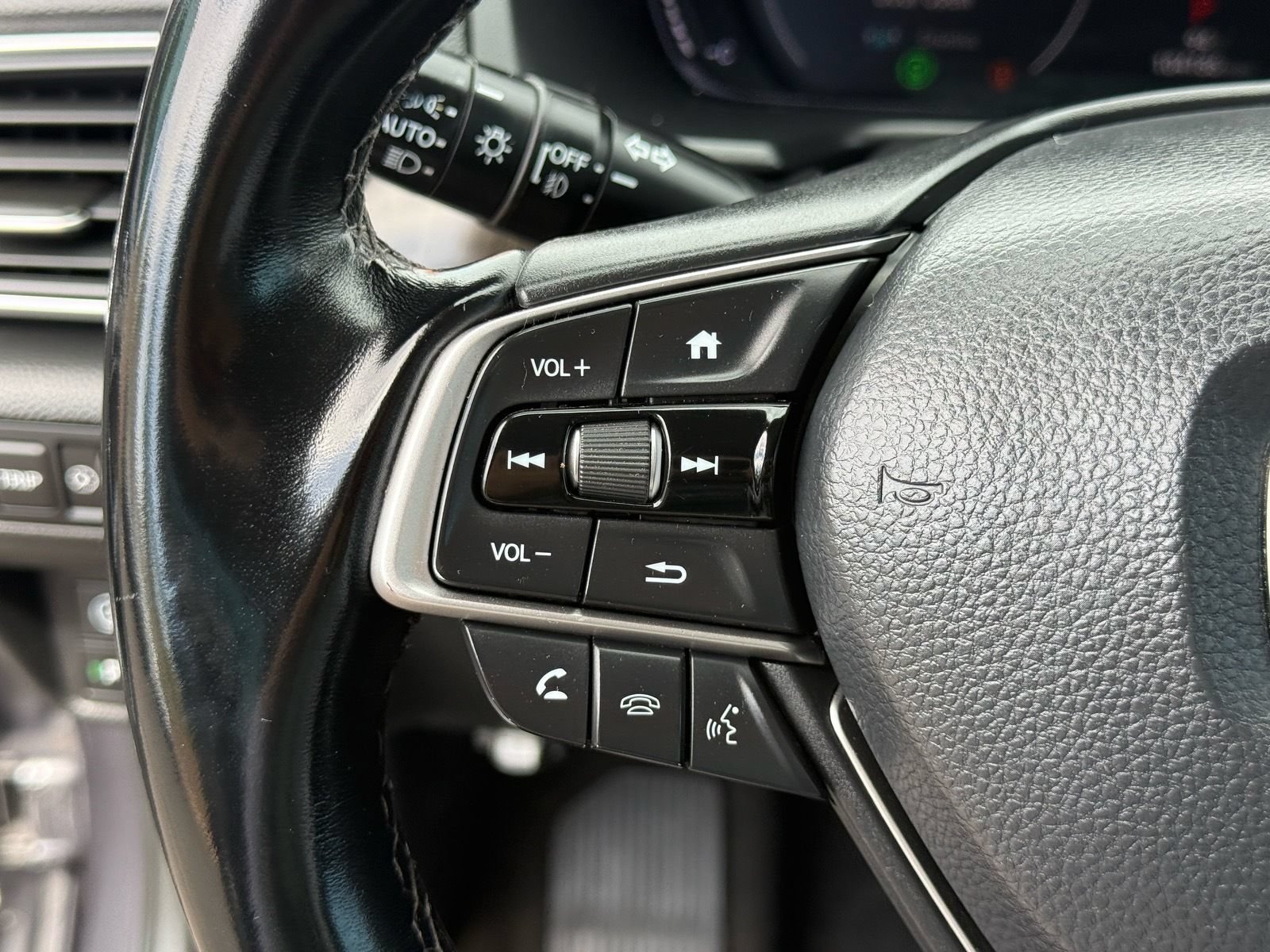 Used 2022 Honda Accord EX-L image 17