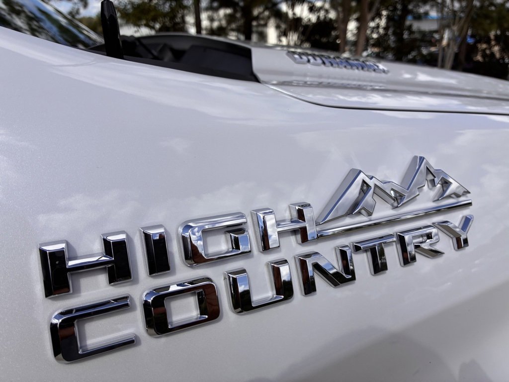 Used 2023 Chevrolet Silverado 1500 High Country w/ Technology Package image 5